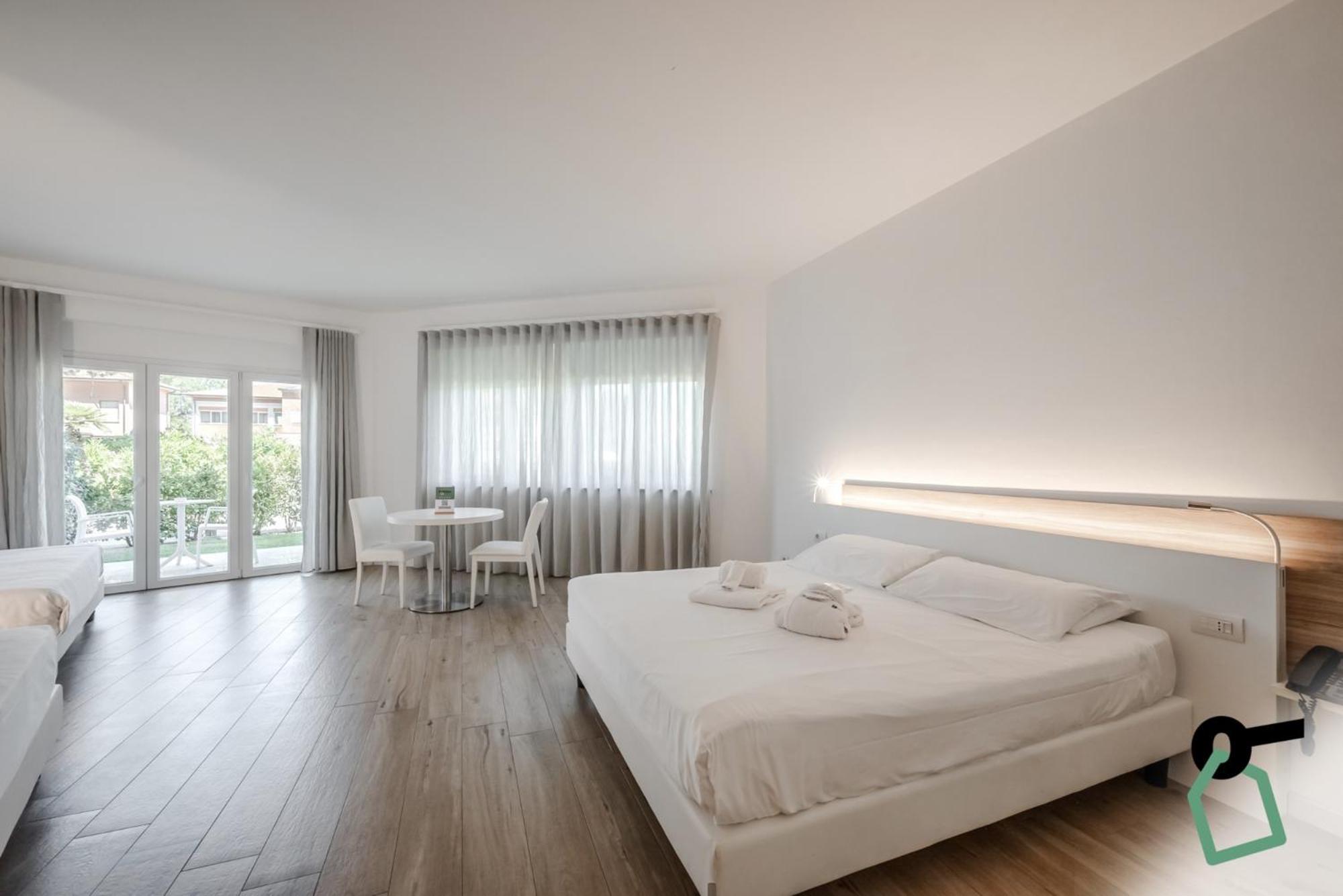 Hotiday Room Collection - Тиррения Экстерьер фото
